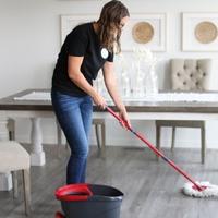 Trik za čišćenje podova: Za sjaj u vodu dodajte ovo sredstvo