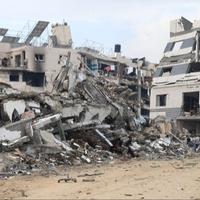Palestinski dječak izvučen živ ispod ruševina u Gazi