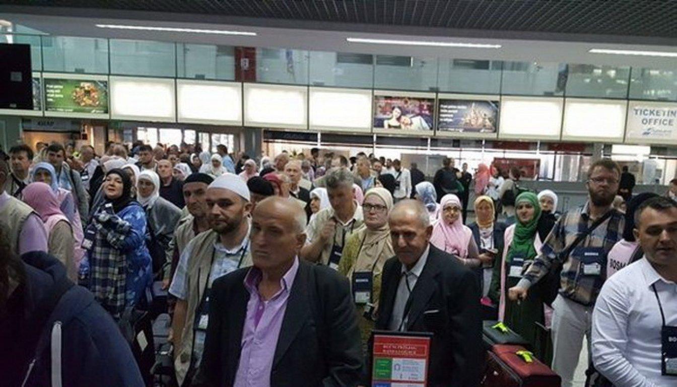 Prvi avion s hodočasnicima poletio iz Sarajeva za Medinu: Hadž će obaviti 1.738 vjernika
