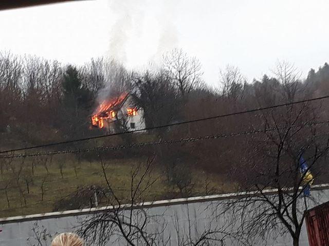 Dramatično u Binježevu, požar progutao kuću