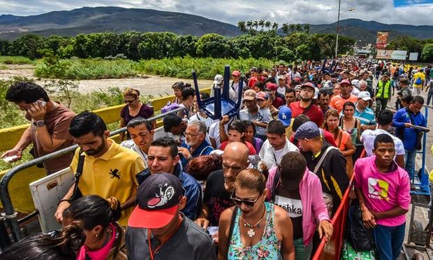 Masovni egzodus iz Venecuele: Na desetine hiljada ljudi bježi u Kolumbiju