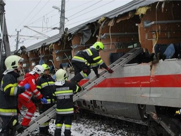 Austrija: Nakon sudara vozova 17 ljudi odvedeno u lokalne bolnice