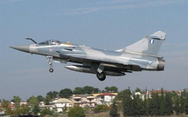 Srušio se grčki borbeni avion, pilot još nije pronađen