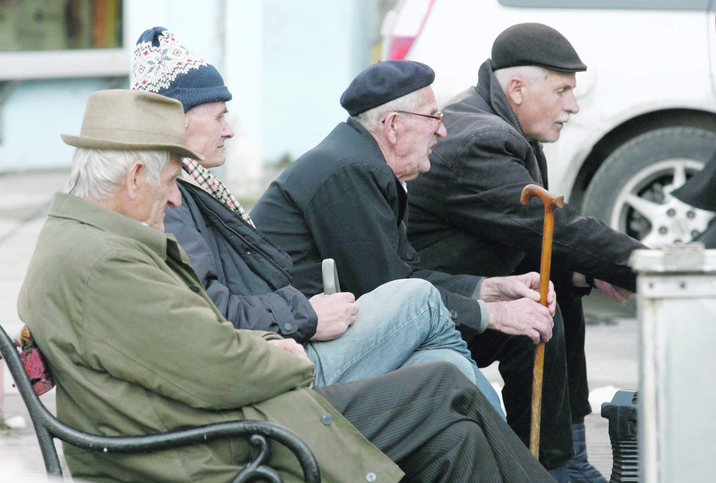 Povećati penzije za najugroženije penzionere