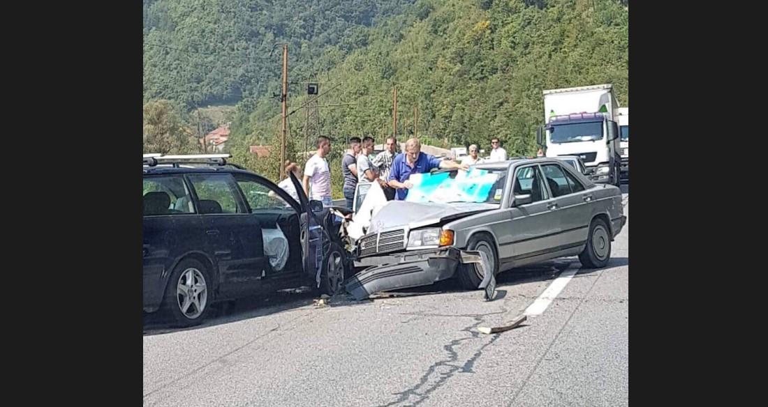 Teška saobraćajna nesreća u naselju Vrace