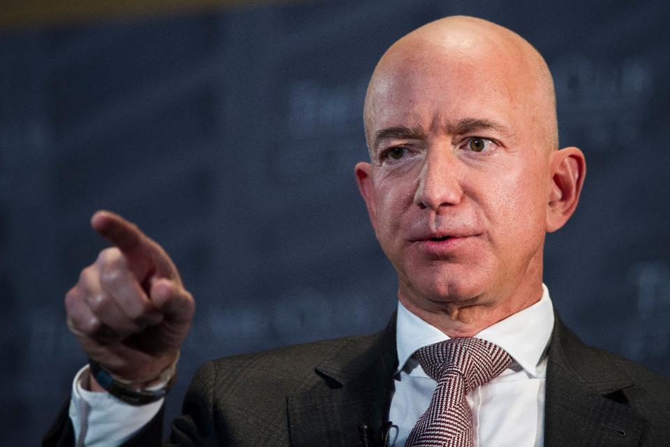Džef Bezos izgubio za dan više od 9 milijardi dolara