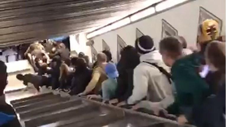 Najmanje 20 povrijeđenih navijača CSKA u nesreći u metrou, jedan ostao bez noge!