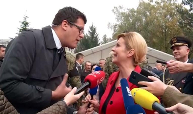 Grabar-Kitarović uznemirila pitanja o migrantima pa je novinaru otela mikrofon iz ruke