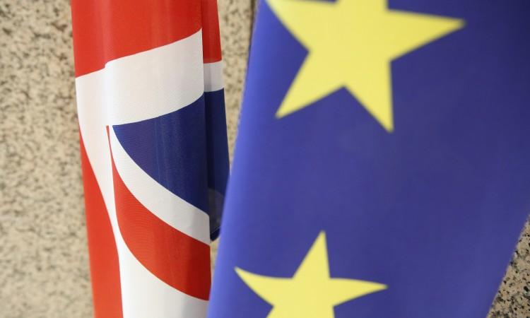 Velika Britanija bi trebala napustiti EU 29. marta 2019. - Avaz