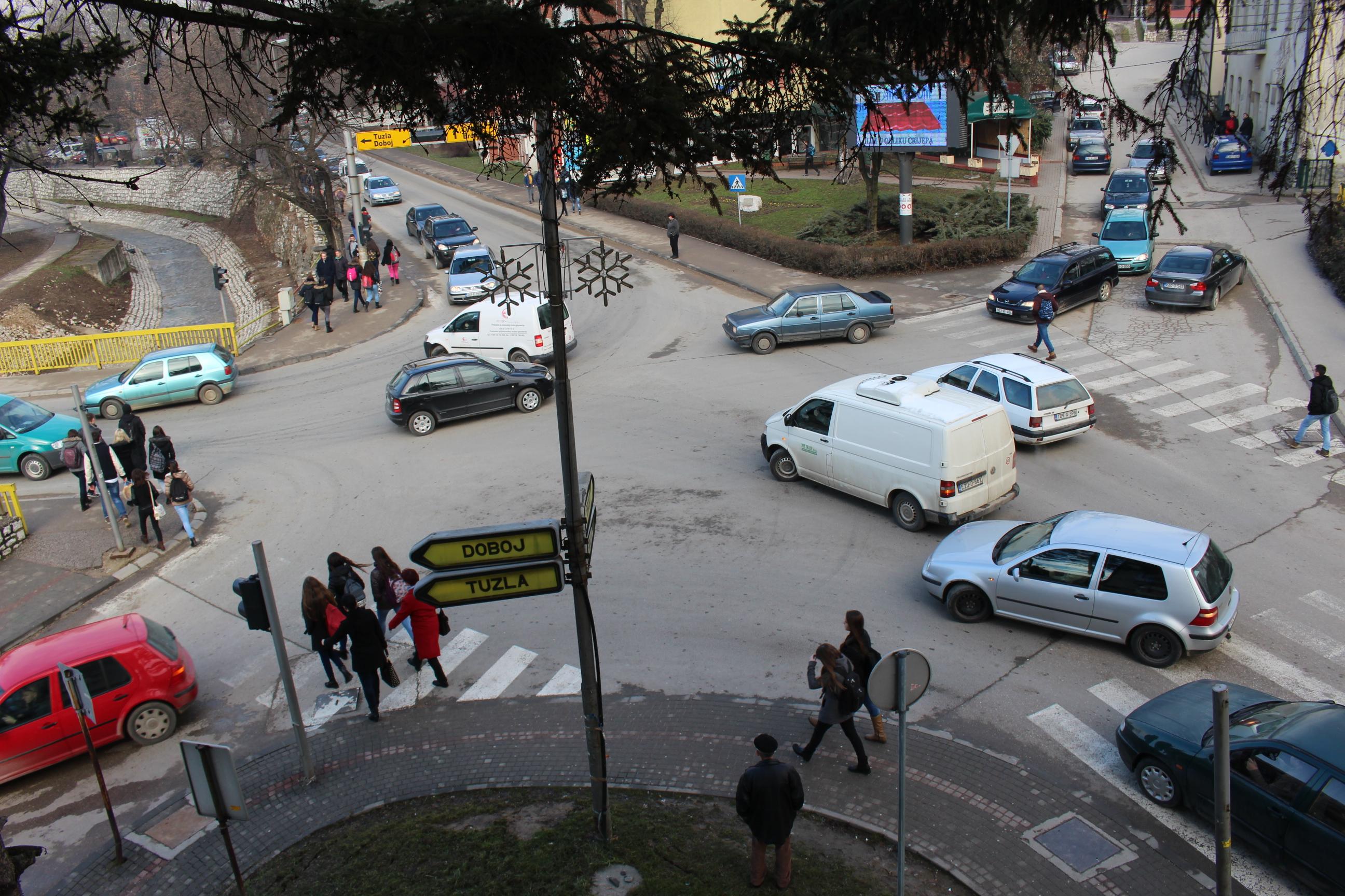 Gračanica: Koliko ima vozača bez položenog vozačkog ispita (Foto: H. Čalić) - Avaz
