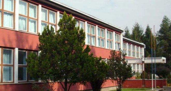 Osnovna škola ’Vuk Karadžić’ u Tesliću: Obračun u učionici - Avaz