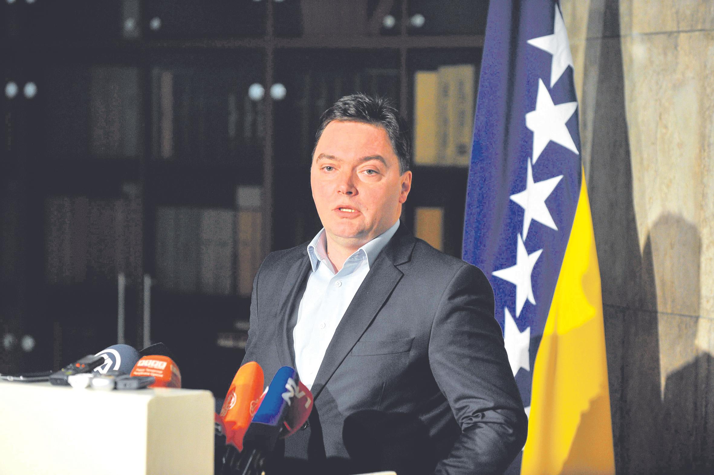 Košarac: Koalicija SDA s DF-om usložnit će odnose s HDZ-om, što će usporiti formiranje vlasti, ali i evropski put BiH