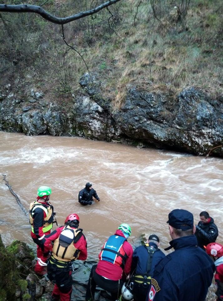 Akcija spašavanja u kanjonu Miljacke - Avaz