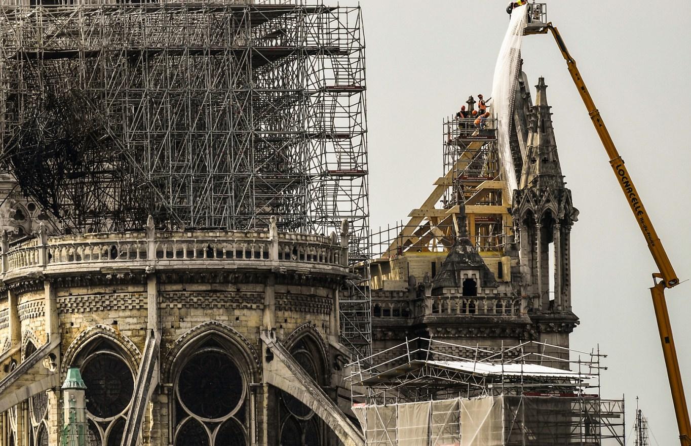Istražitelji otkrili mogući uzrok požara u katedrali Notr Dam