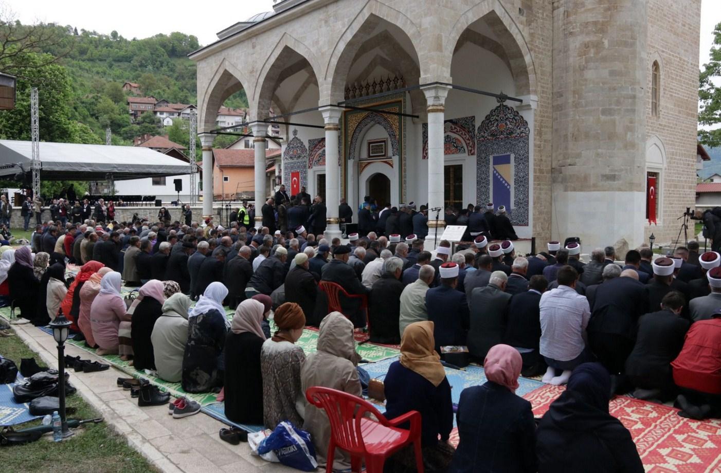 Vjernici iz svih krajeva BiH na otvorenju Aladža džamije: Ovo je trebalo doživjeti
