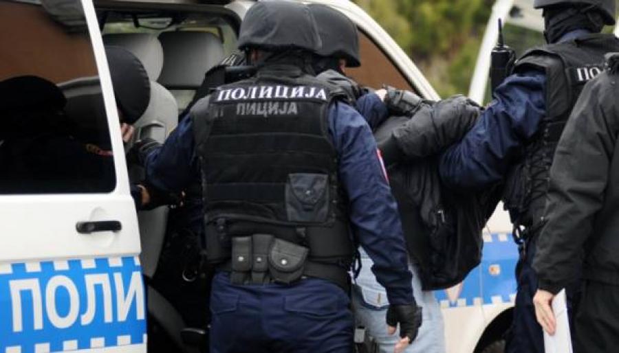U Doboju uhapšene tri osobe zbog preprodaje droge i eksploziva