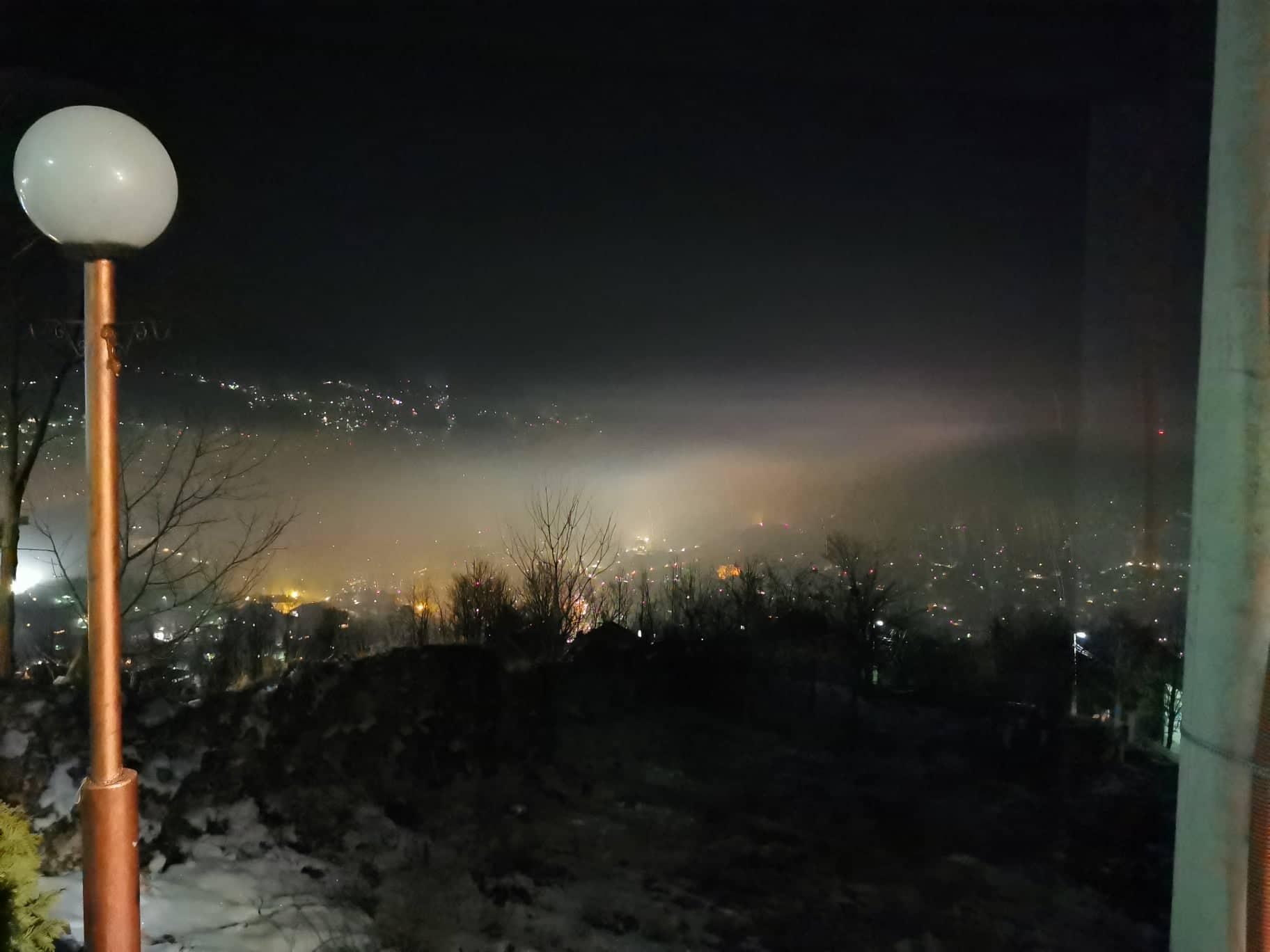 Pogled na Sarajevo u magli - Avaz