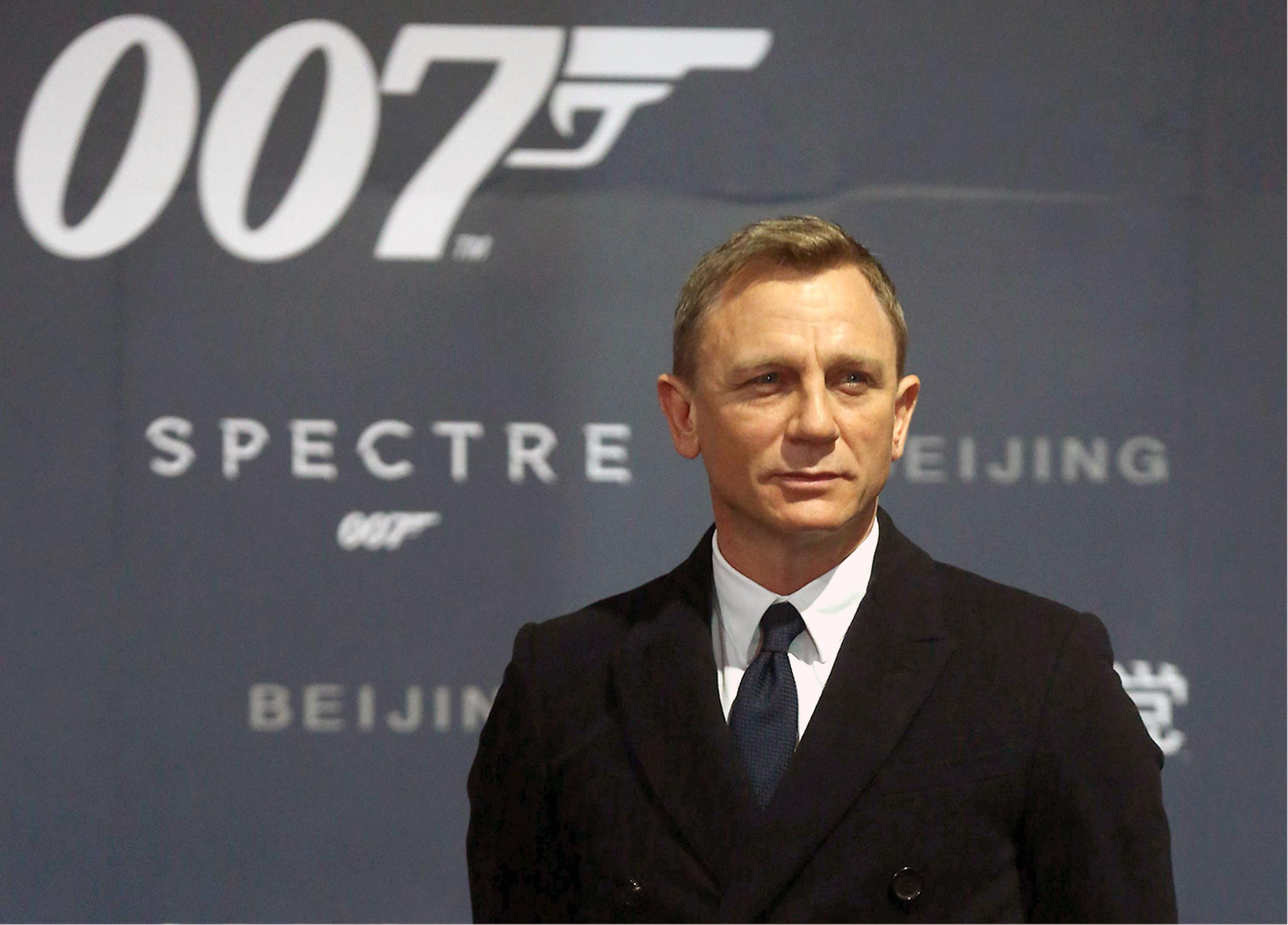 Džejms Bond "ostaje muško"