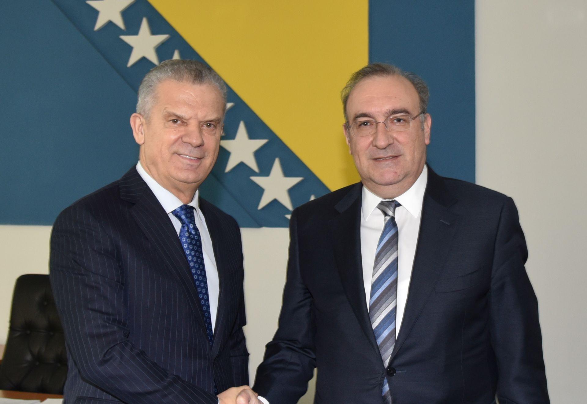 Ministar Radončić razgovarao s ambasadorom Turske Haldunom Kočom