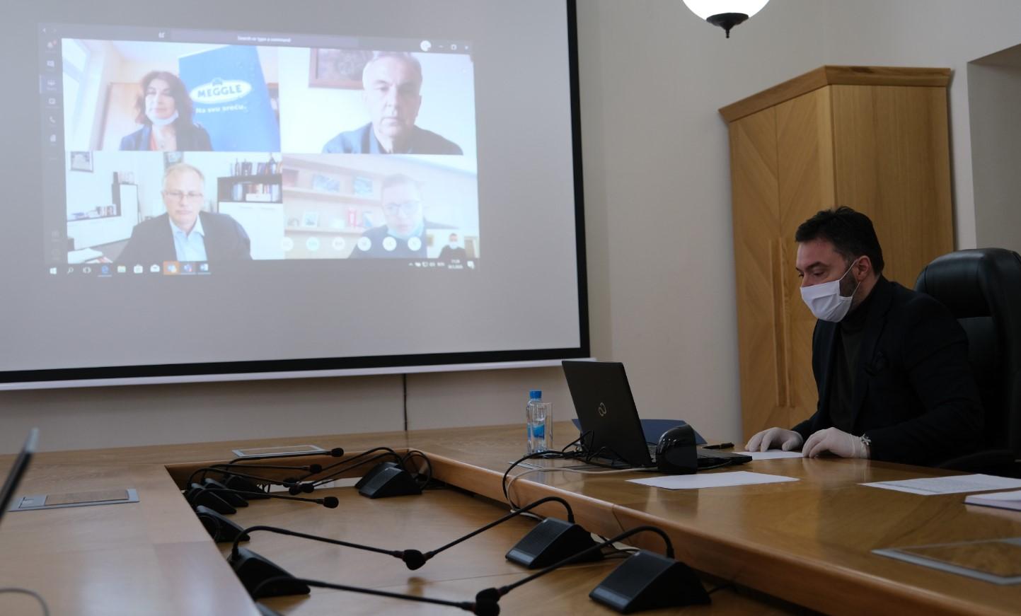 Košarac organizirao videokonferenciju s predstavnicima vodećih kompanija u realnom sektoru u BiH