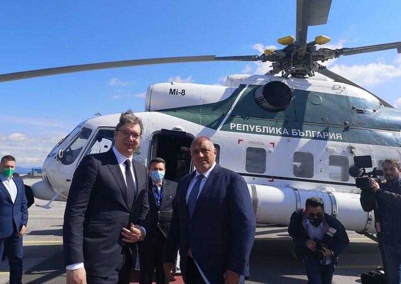 Vučić u helikopteru i džipu sa bugarskim premijerom: Boyko odlično vozi ovaj džip!