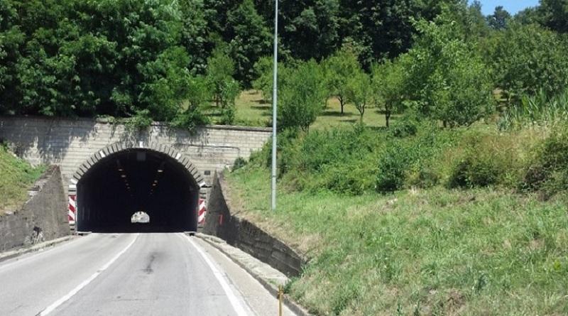 Obustavljen saobraćaj kroz tunele Ormanica i Vinac