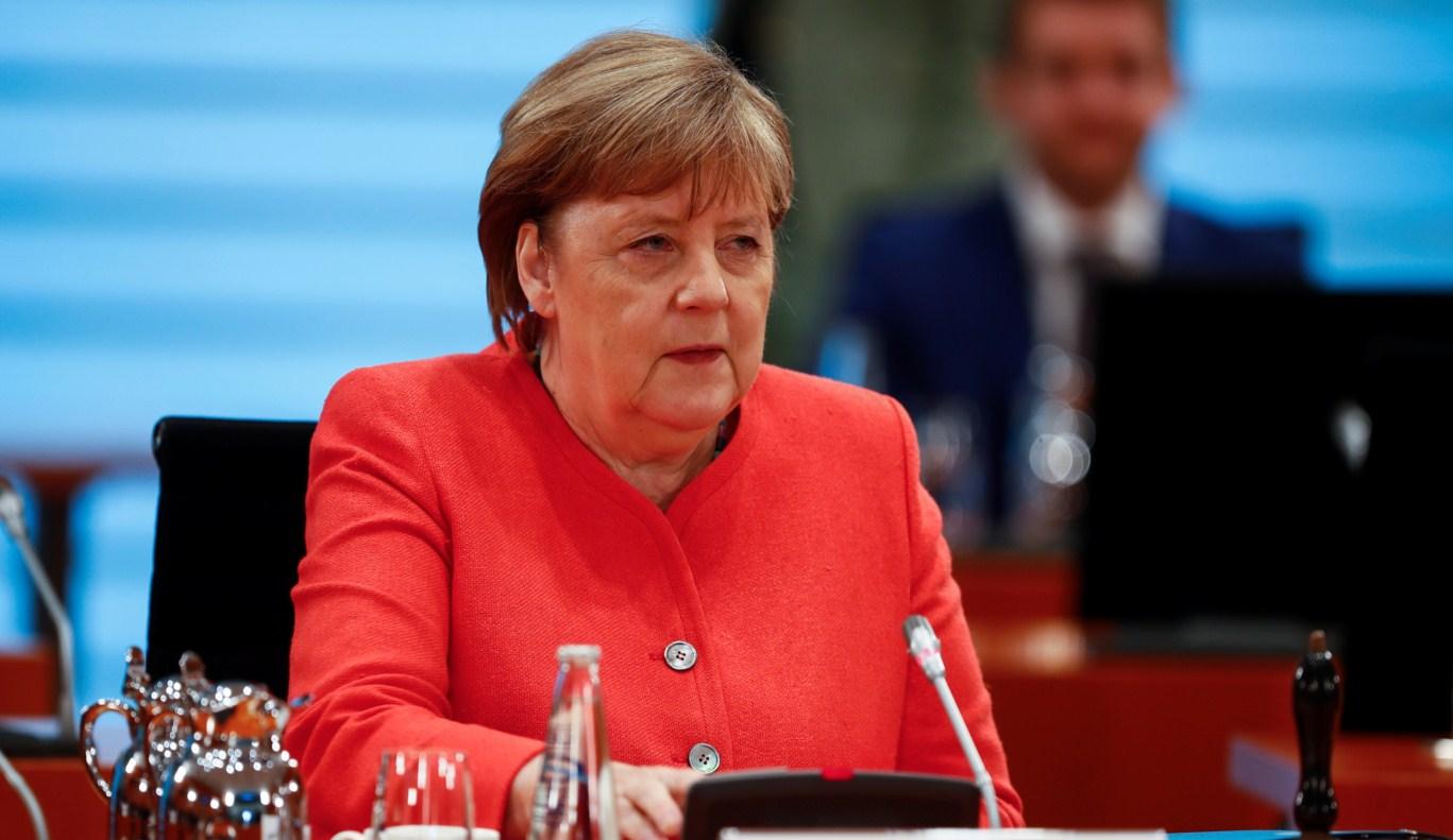 Merkel upozorava: Pandemija je daleko od kraja