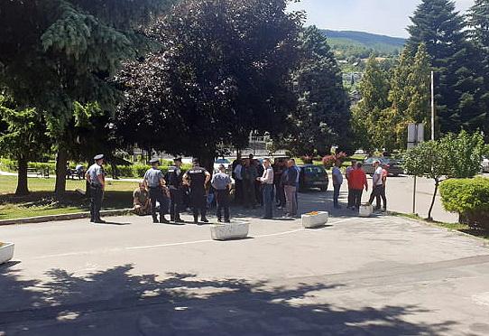 Borci su protestirali ispred Centra za kulturu - Avaz