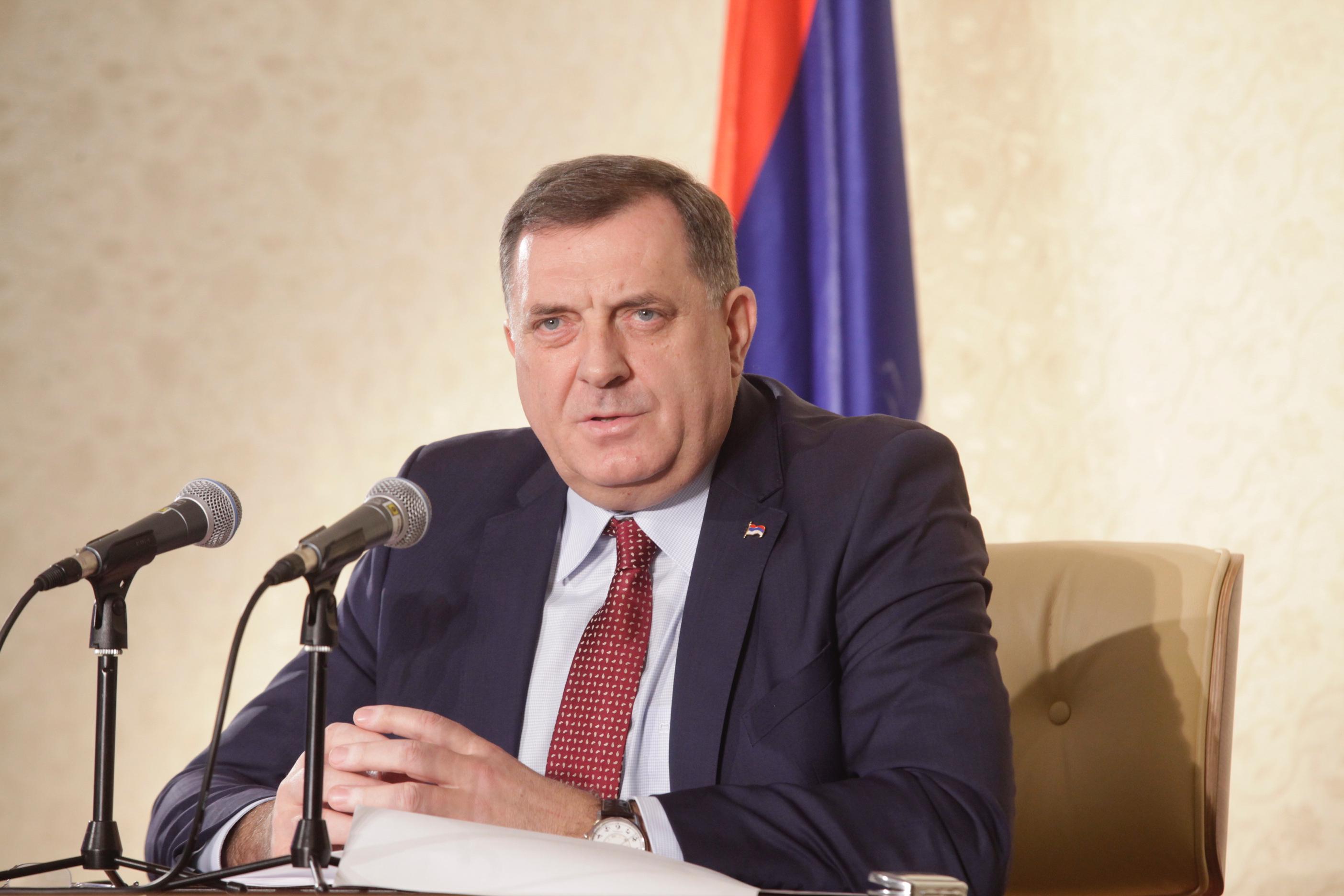 Dodik reagirao na Inckov intervju u "Avazu": Ne može uraditi ništa protiv RS!