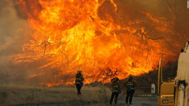 Požari bjesne u Kaliforniji, evakuisano više od 200 ljudi