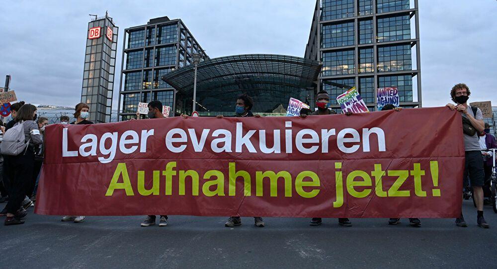 Nakon požara u grčkom kampu, demonstranti u Berlinu traže prihvat migranata u Njemačku