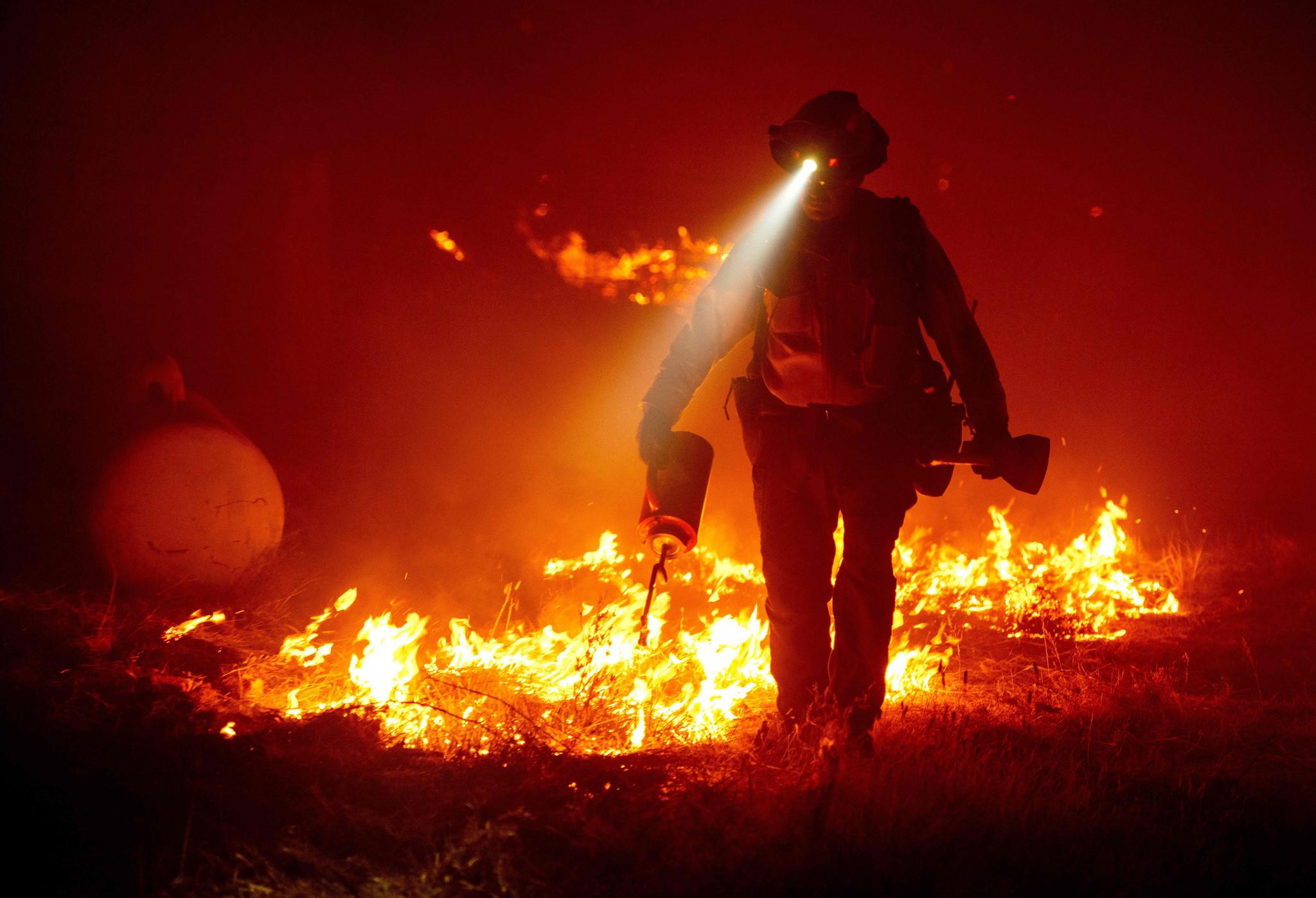 Više od 100 požara gori u 12 zapadnih američih država - Avaz