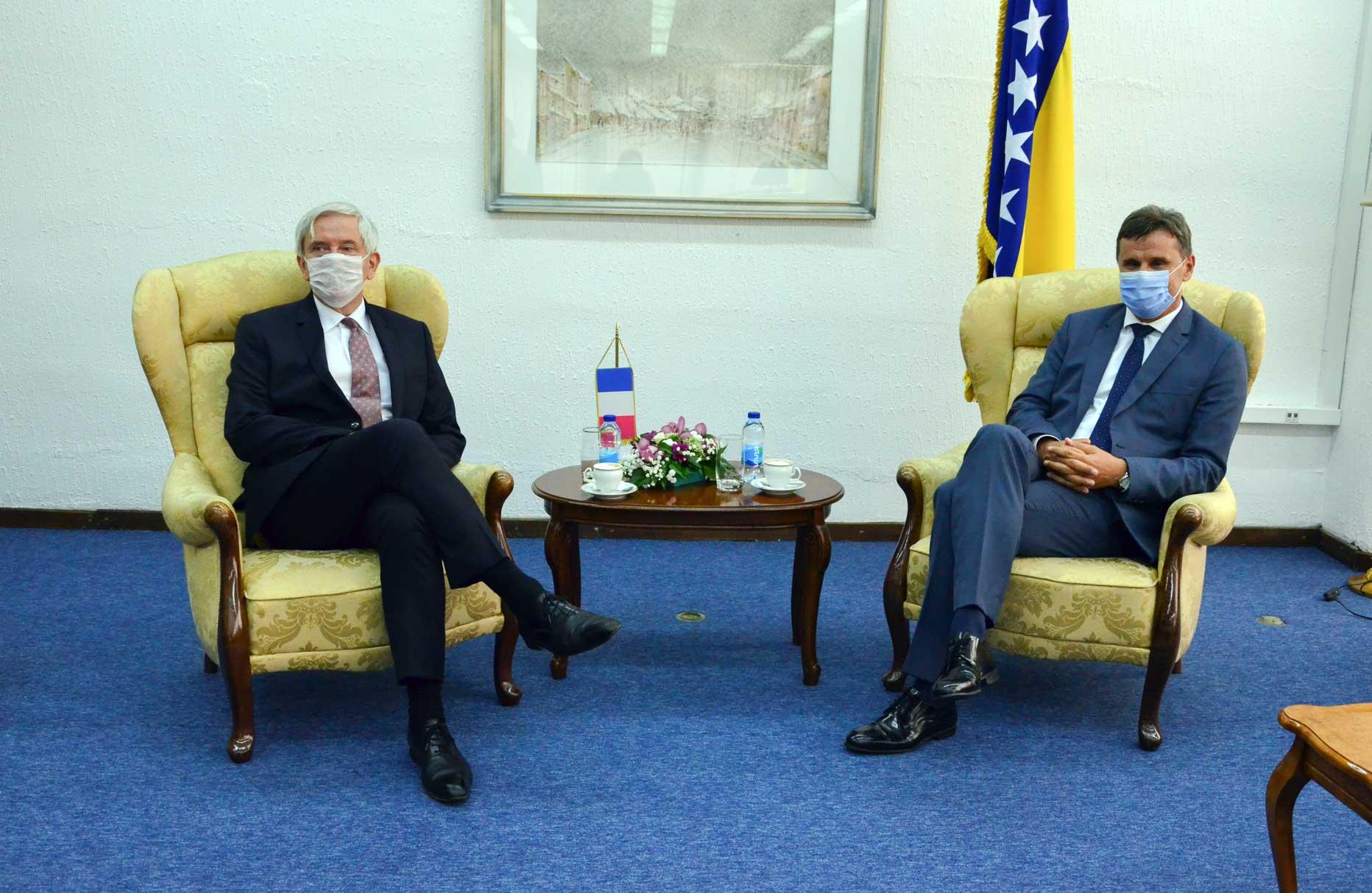 Premijer Novalić primio u oproštajnu posjetu francuskog ambasadora
