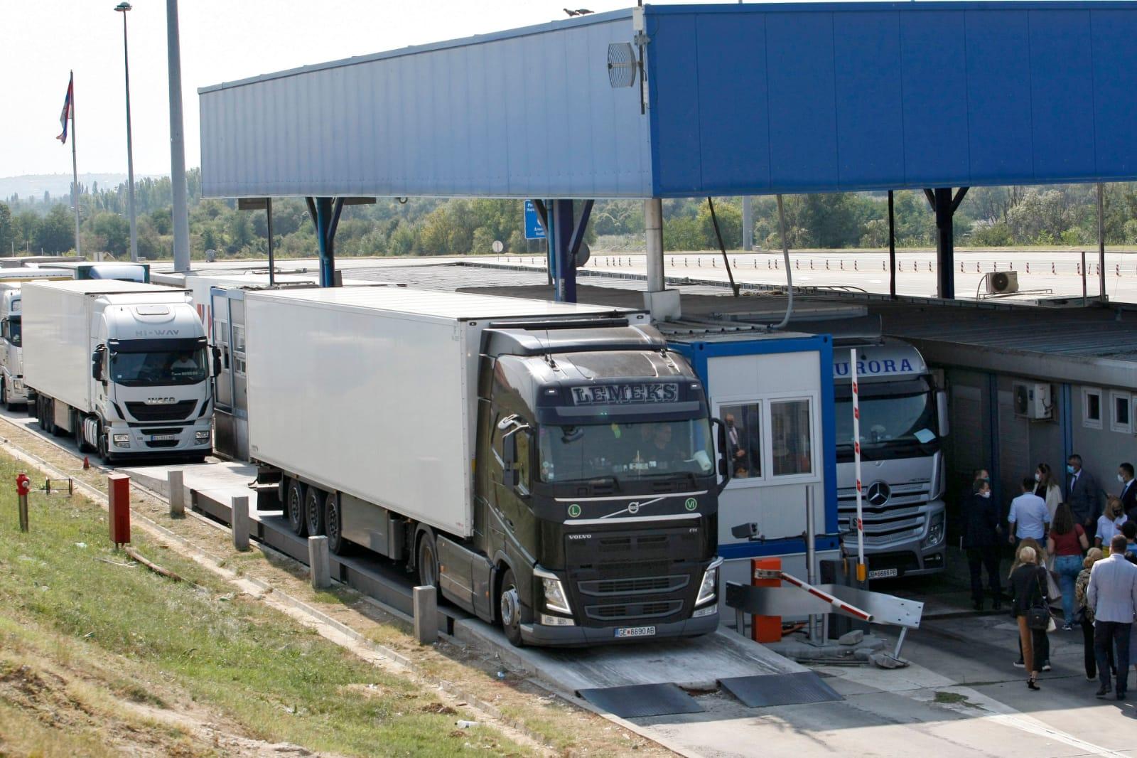 Nesmetan prolazak kamiona od ključnog značaja za ekonomiju - Avaz