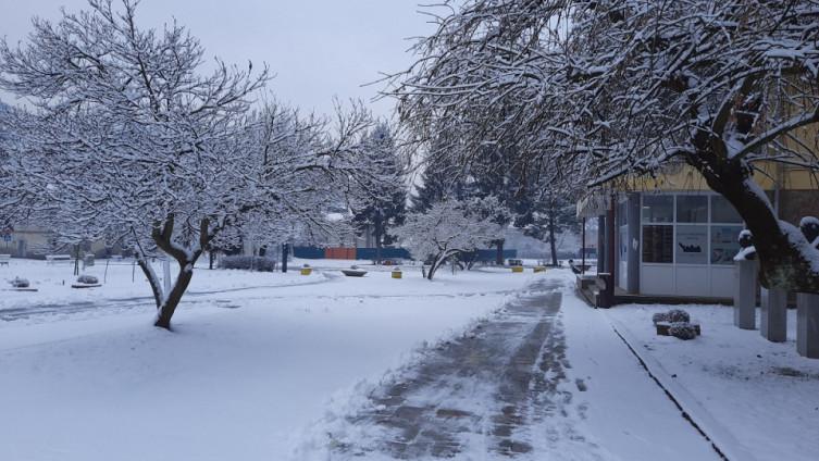 I danas snijeg - Avaz