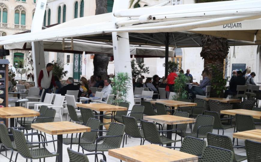 U Hrvatskoj na snazi blaže mjere: Otvaraju se terase kafića