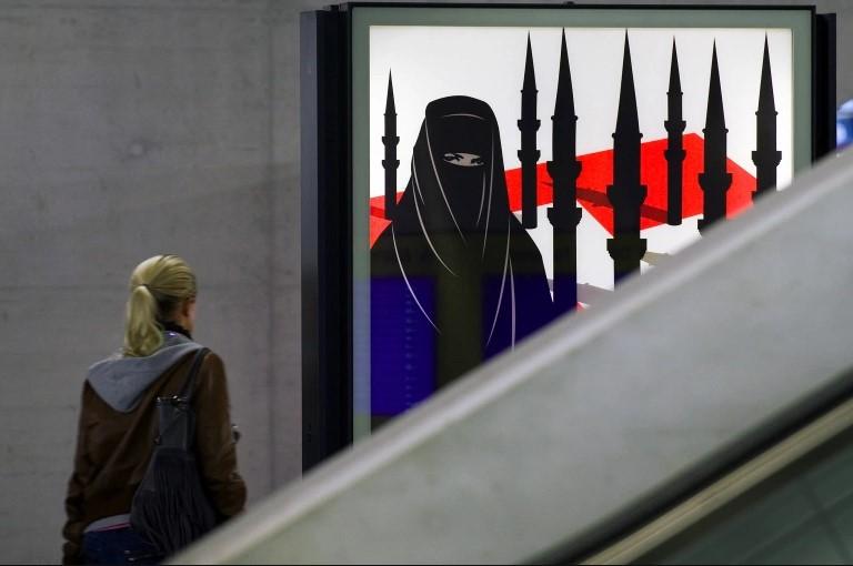 Švicarci na referendumu izglasali zabranu nošenja burki