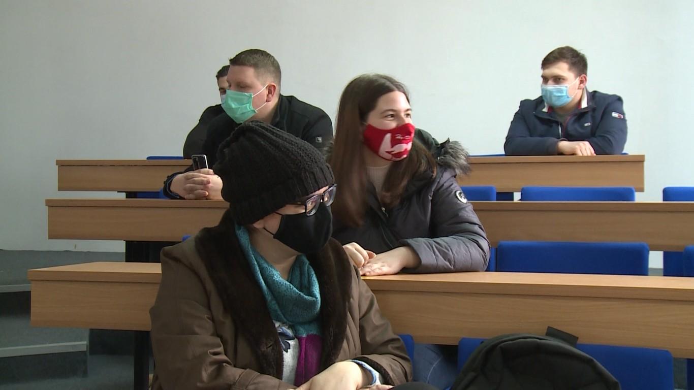 Hadžigrahić: Studente vratiti u učionice gdje epidemiološki uvjeti dozvoljavaju