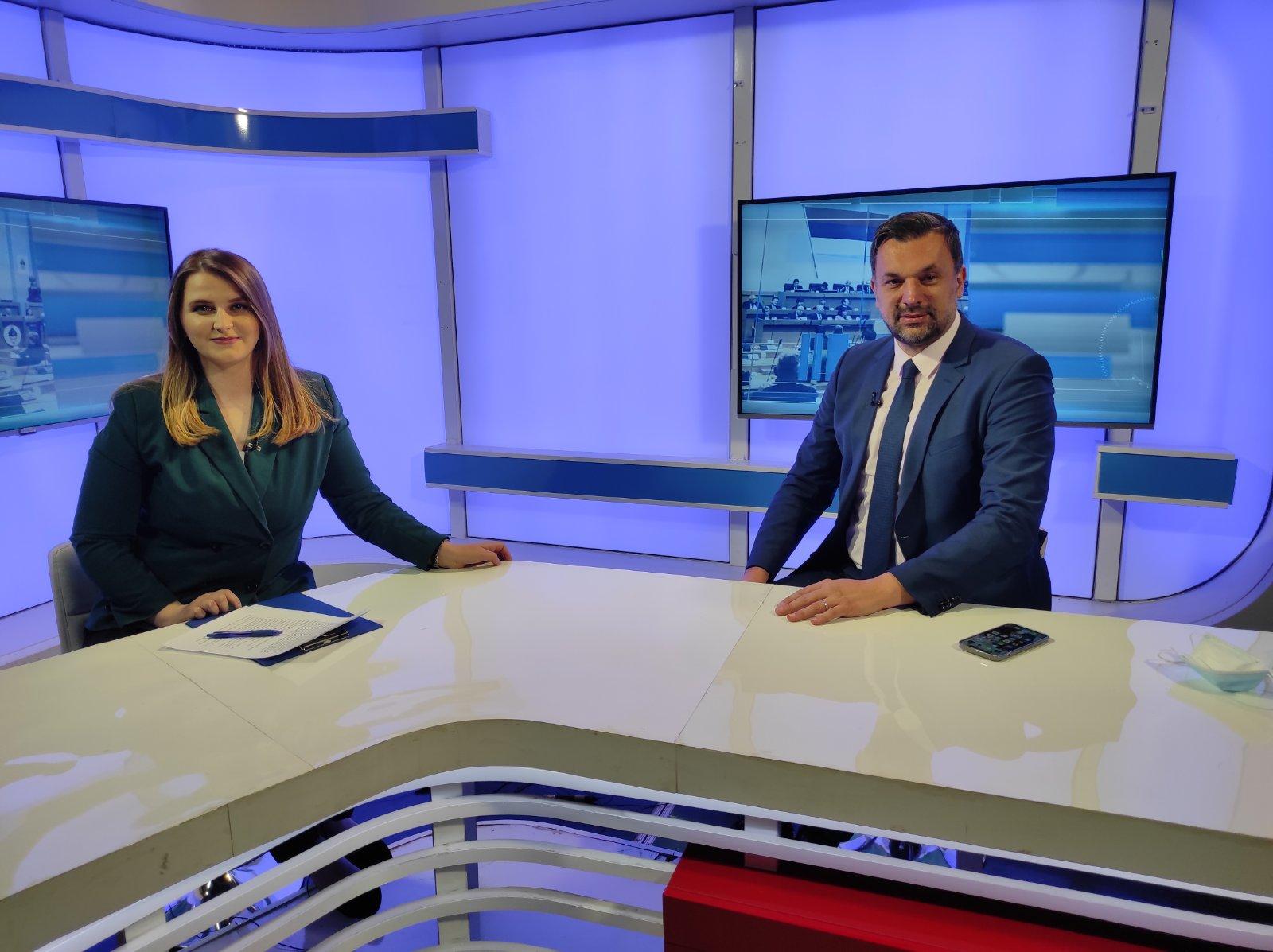 Večeras na TV Alfa: U magazinu "Acta" Elmedin Konaković govori o odluci Efendića da napusti SDA te ujedinjenju opozicije