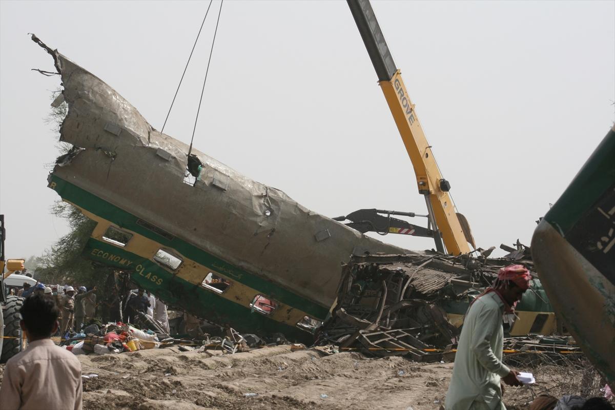 Pakistan: U sudaru vozova 40 osoba pogunulo, 60 povrijeđeno - Avaz