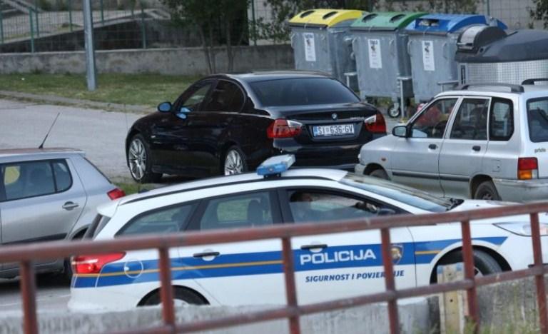 Detalji tragedije u Kninu: Otac dječaka ostavio u autu, mališana niko nije čuo