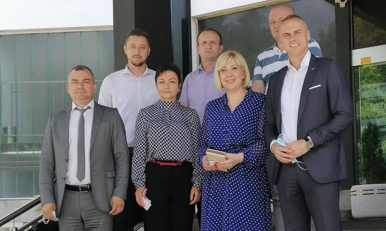Ministrica Đapo susrela se s načelnikom Klisurom i njegovim saradnicima - Avaz