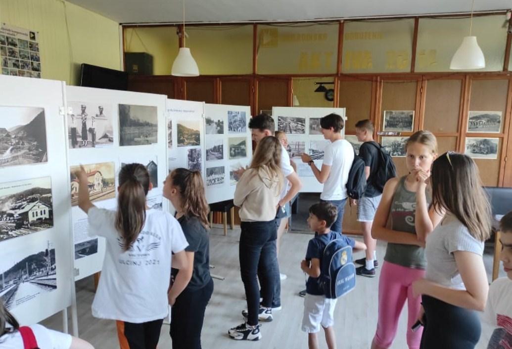 Omladinsko udruženje "Aktiva 2014" predstavilo izložbu Semizovca i njegove okoline