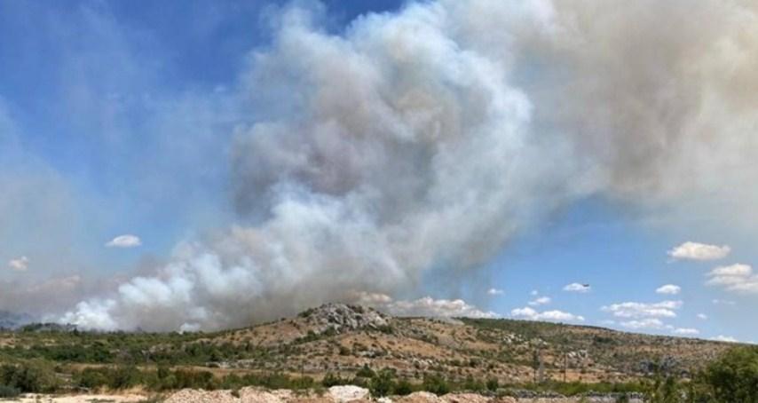 Velik požar kod Trogira