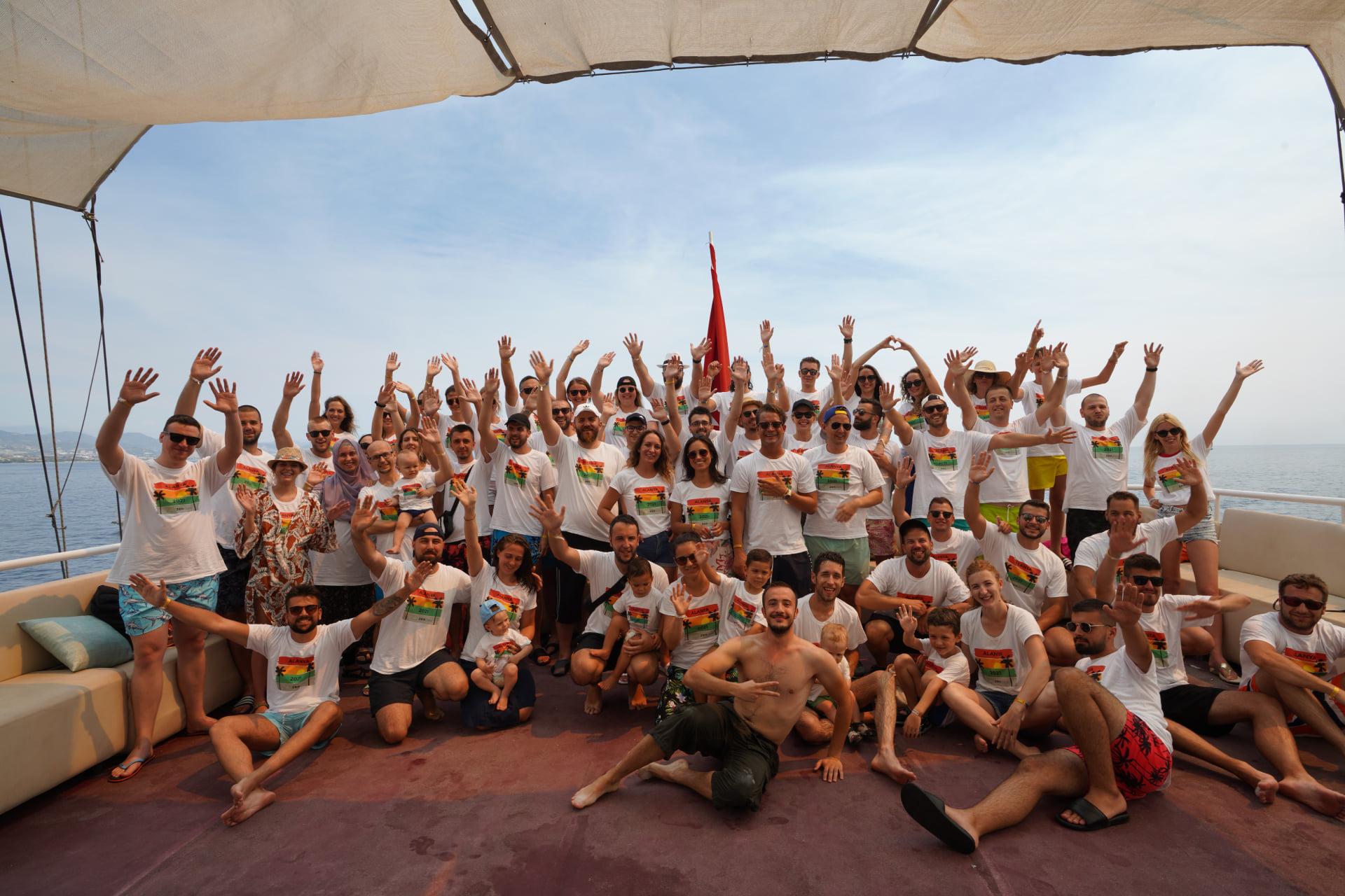 Na zajedničkom odmoru u Turskoj: Briga o radnicima osnovna je vodilja kompanije - Avaz