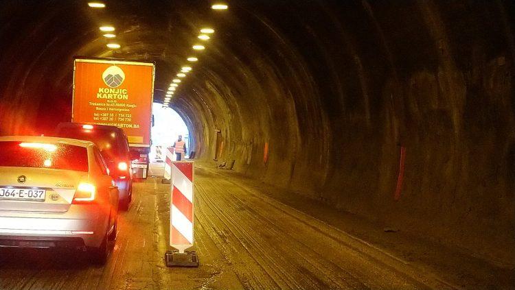 Zbog radova na tunelu Crnaja saobraćaj se odvija kroz jednu traku do kraja sedmice