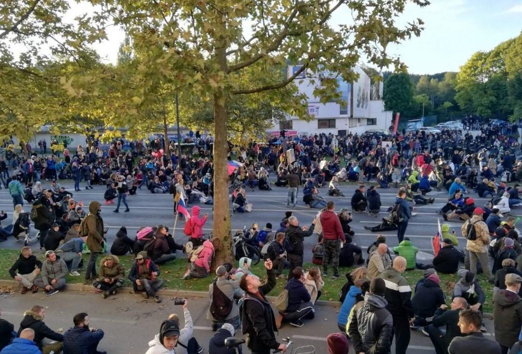 Novi protesti u Ljubljani zbog epidemioloških mjera
