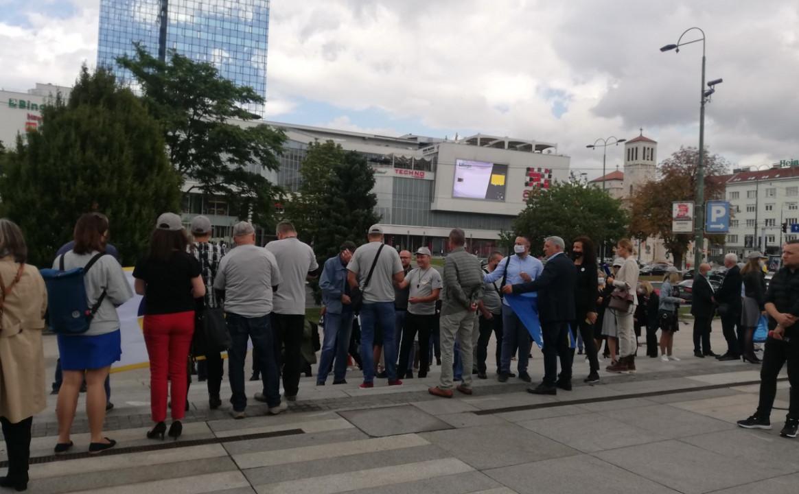 Državni službenici protestuju danas u Sarajevu: Traže povećanje plate