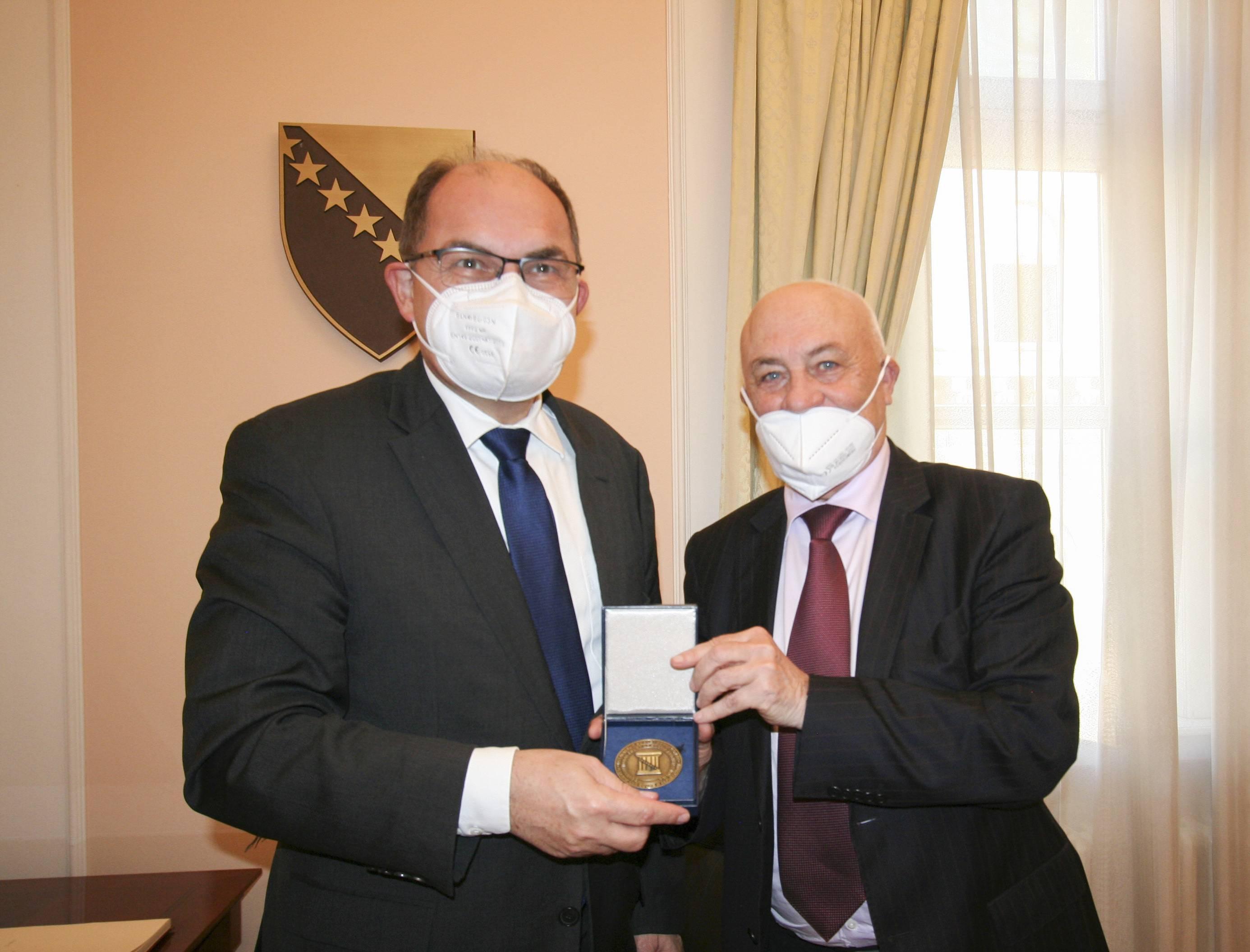 Šmit se sastao sa predsjednikom Ustavnog suda BiH Matom Tadićem