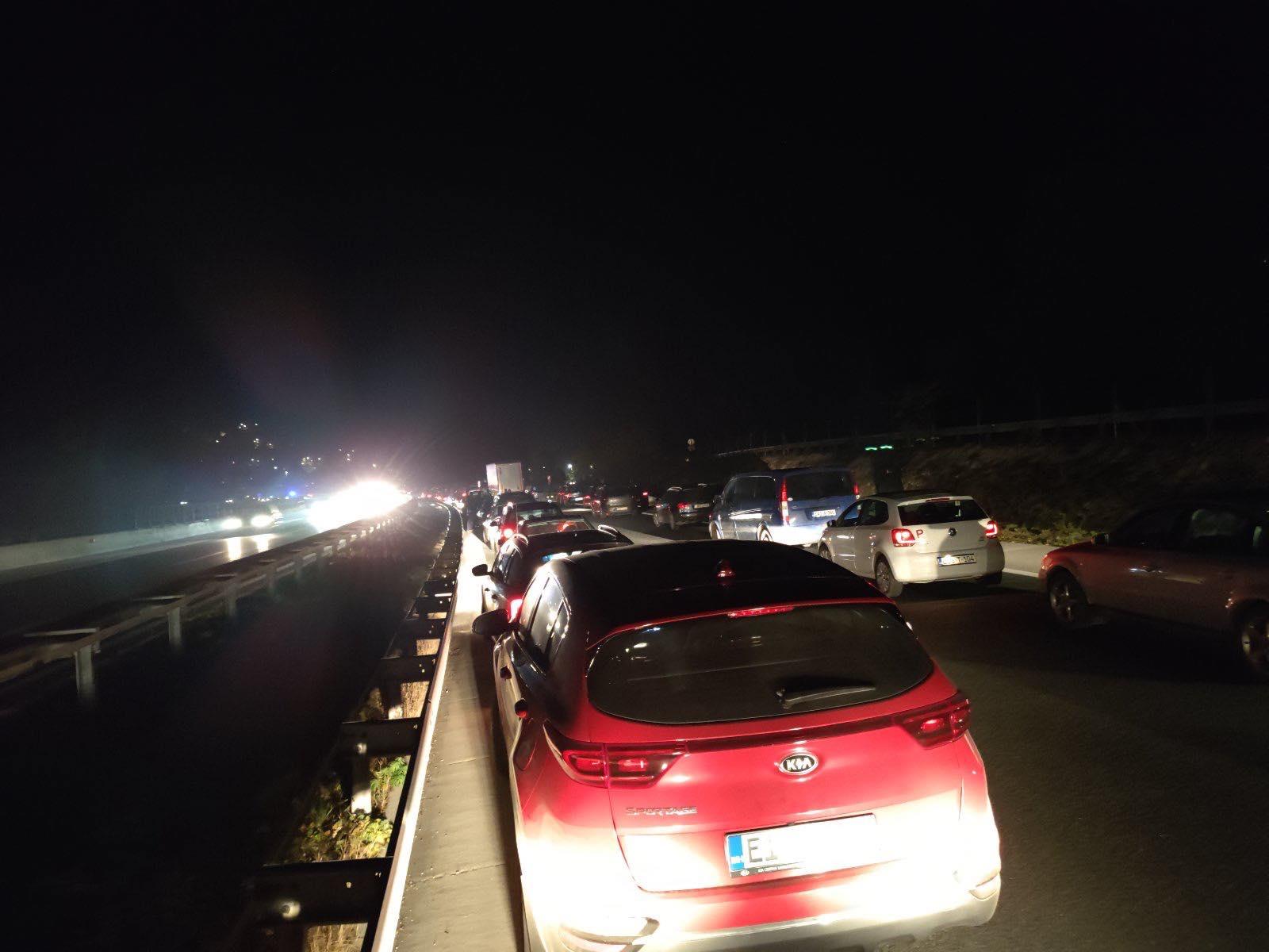 Stravična nesreća na autoputu A1 kod Kaknja: Vozilom usmrtio pješaka